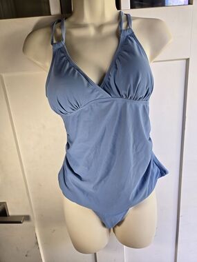 Cupshe Pale Blue V-Neck Tankini Top